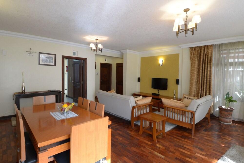 Gemsuites Serviced Apartments State House Найроби Экстерьер фото